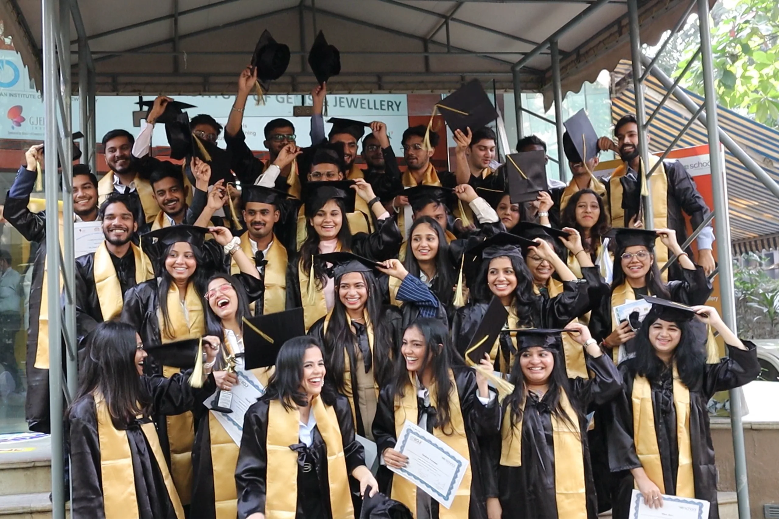 Indian Institute of Gems & Jewellery 35 Convocation Ceremony of Mumbai's PG Diploma Students