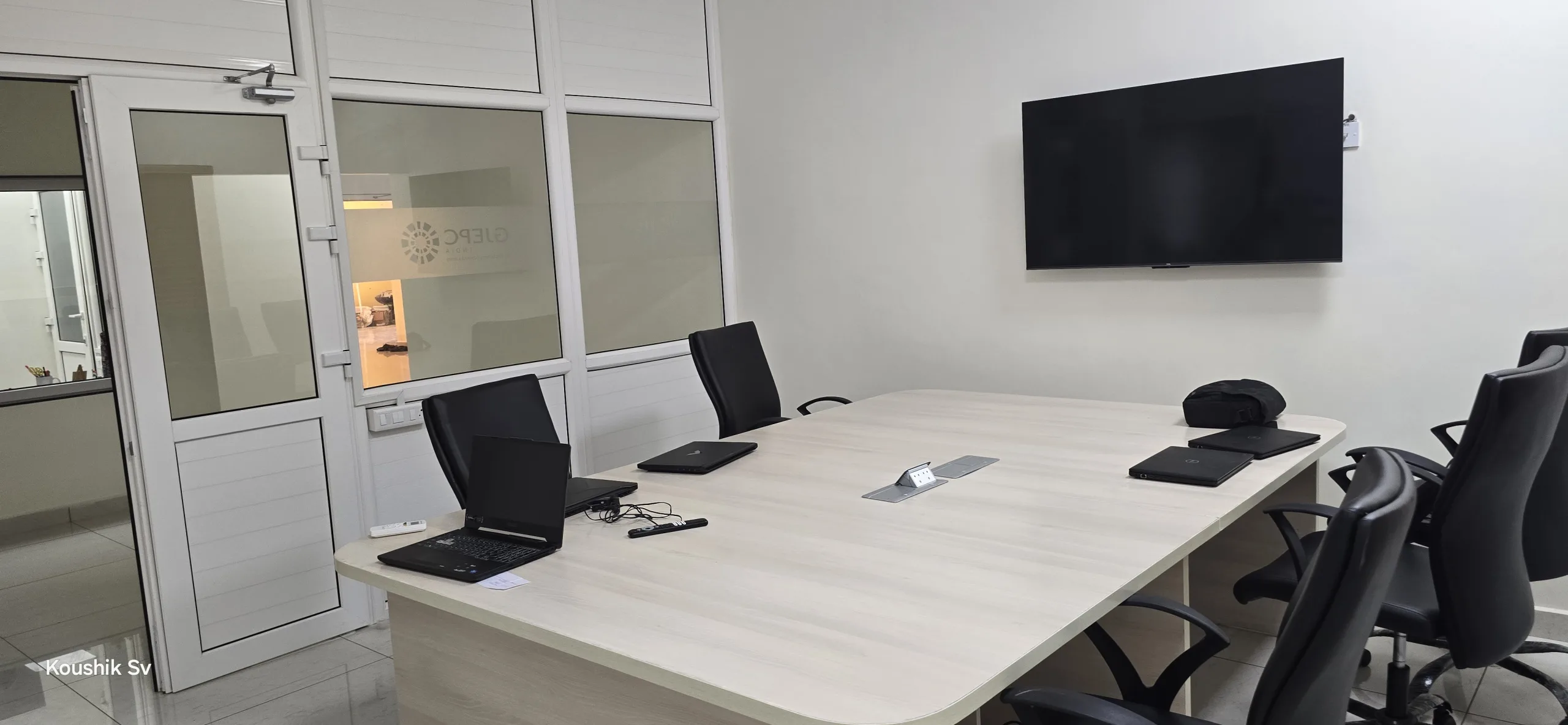 7.Staff Room